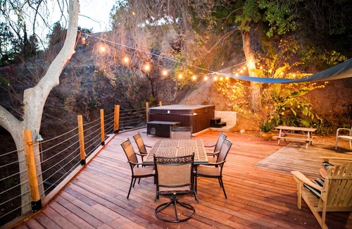 Bonita House | Secluded Hideout up in the Trees.