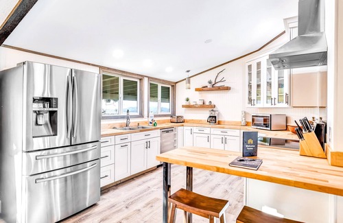 Joshua Tree Highlands House | Secluded home on 5 acres with stunning views, fast WiFi, grill, & screened patio