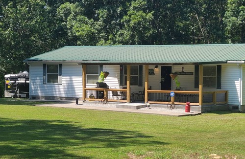 Warsaw House | Secluded Home Outside Warsaw with big yard and lots of privacy.