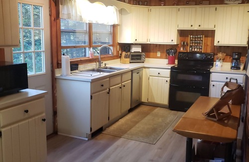 Manchester Center House | Secluded Home - Close to Skiing, Horse Show, Hiking, Dining/Shopping
