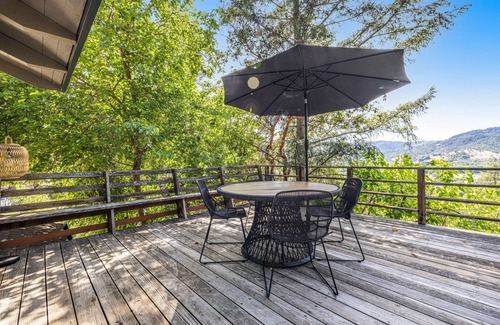 Cloverdale House | Secluded home with private saltwater pool, spa & amazing view - dog-friendly