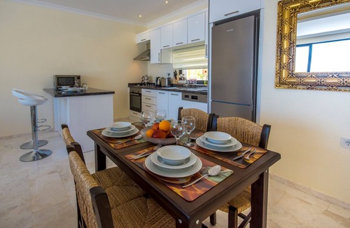 Islamlar House | Secluded Honeymoon Villa with Totally Private Infinity Pool & Indoor Heated Pool