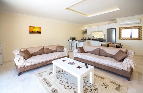 Islamlar House | Secluded Honeymoon Villa with Totally Private Infinity Pool & Indoor Heated Pool