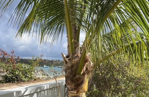 Sandy Ground House | Secluded house on private beach