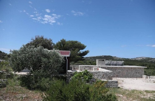 Zirje House | Secluded house with a parking space Cove Mikavica, Žirje (K-22367)