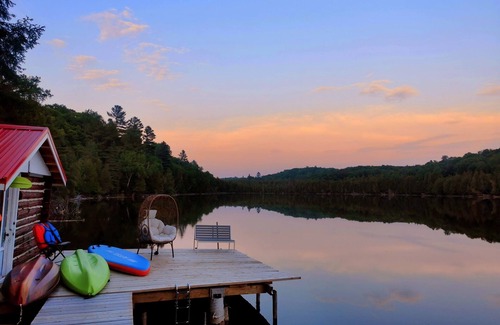 Wollaston House | Secluded Lake|starlink| kayak|NightSky
