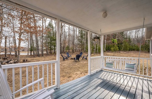 Canadian Lakes Ski Chalet | Secluded Lakefront Chalet in Canadian Lakes with Access to No-Wake Lake