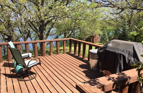 Jackson Cabin | Secluded Lakefront Lodge in Iowa's Great Lakes