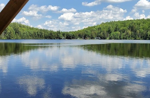 Thorne House | Secluded Lakefront Off-Grid Cottage - A perfect Getaway for the family. n