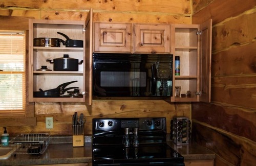Hazel Green Cabin | Secluded log cabin at the end of a quiet dead end lane