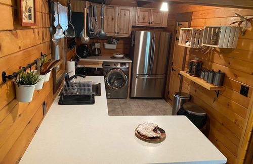 Morris House | secluded log home, minutes from all star village in Oneonta