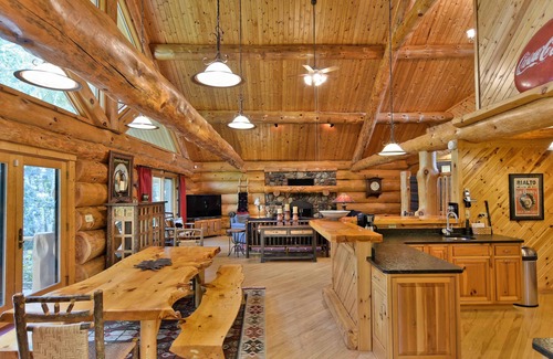 Clam Lake Cabin | Secluded luxury log home in Wisconsin wilderness