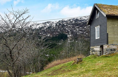 Forde House | Secluded Mountain Retreat-By Traum