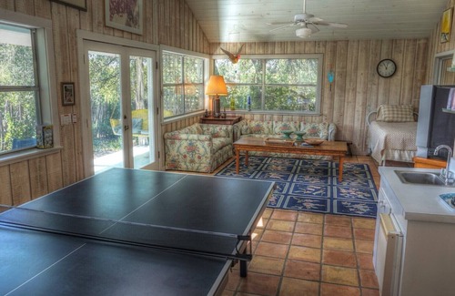Uvalde House | Secluded, Nature Trails, Dark Sky. Near Garner & Lost Maples State Parks.