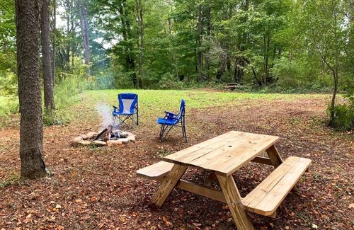Waterford Township RV Rental | Secluded Overlook Solo Campsite