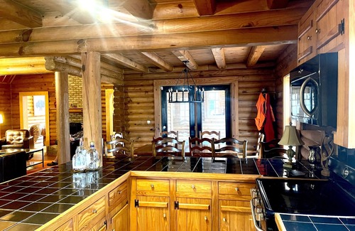 Georgia Coast Cabin | Secluded, Peaceful Cabin Home With Pool