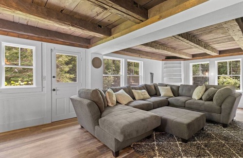 Silver Lake House | Secluded Private 38 Acre Oasis