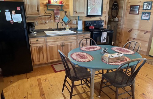 Utopia Cabin | Secluded Ranch Cabin Get Away Between Lost Maples & Garner