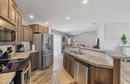 Arcadia House | “Secluded Ranch Retreat: 3BR Home w/ Pond, Trails, Wildlife & Modern Amenities”
