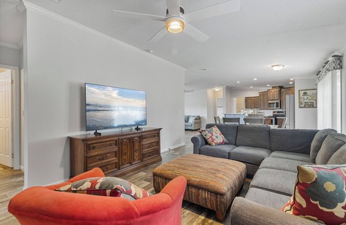Arcadia House | “Secluded Ranch Retreat: 3BR Home w/ Pond, Trails, Wildlife & Modern Amenities”