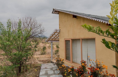 Chachian Cottage | Secluded Red Cedar Cottage, Palampur