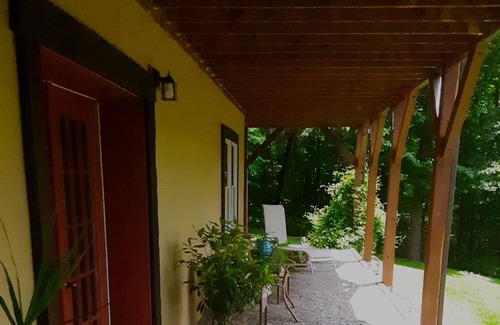 Confluence Apartment | Secluded retreat near Ohiopyle State Park and GAP hiking/biking trail