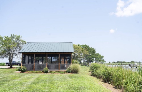 Mechanicsville House | Secluded Riverfront Retreat on 100+ Acre Farm in Mechanicsville, WiFi, AC, &More