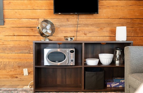Thompson Cabin | Secluded Romantic Summer Cabin Near Elk Mountain with Hot Tub, Firepit & Views!