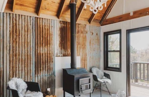 Dunlap Cabin | Secluded rustic 3-bedroom cabin on private land