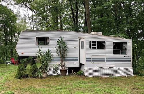 Smyrna House | Secluded RV on Private No Wake Lake With Your Own Access