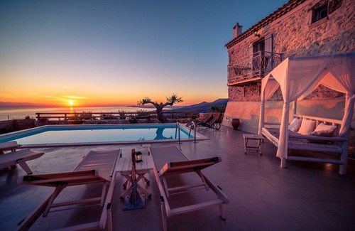 Varvara Villa | SECLUDED STONE BUILT LUXURY 3 BEDROOM VILLA WITH PRIVATE POOL AND SEA VIEW
