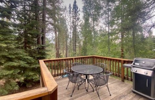 Pioneer Trail Cabin | Secluded Tahoe cabin, minutes from skiing & the lake. Large yard & pet friendly!
