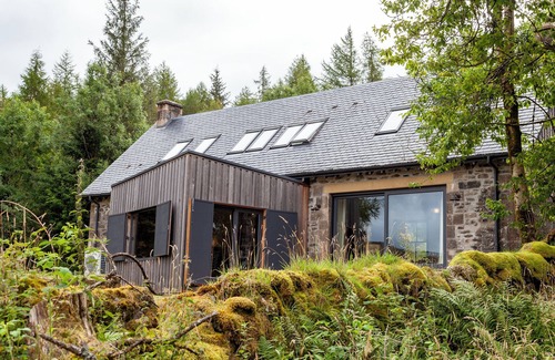 Killin Cottage | Secluded traditional and stylish detached cottage set in a National Park