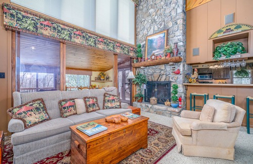 Seven Devils House | Secluded Two-Level Home w/Pool Table, Gas Fireplace, Washer/Dryer, Deck, WiFi