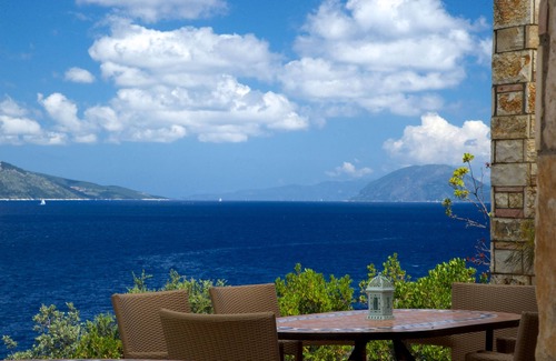 Aetos Villa | Secluded villa with breathtaking views
