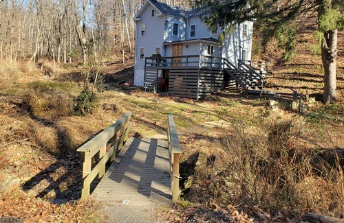 High Bridge House | Secluded Wooded Oasis 1 Hour from NYC/Philly