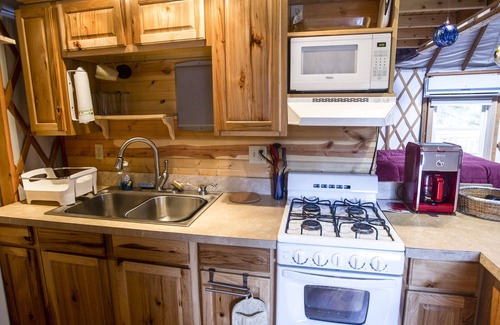 Asheville House | Secluded yurt on Blue Ridge Pwy & MTS Trl with hot tub, only 15min from downtown