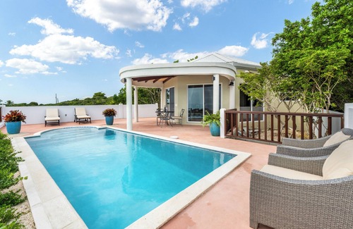 Venetian Road Settlement Villa | Seclusion, Privacy, Luxury - This is the perfect place for 2 people.
