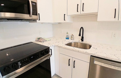 Central Okanagan Condo | Seclusion Bay Condo 99. Full Reno done in 2025. Luxury Lakeside on Okanagan Lake