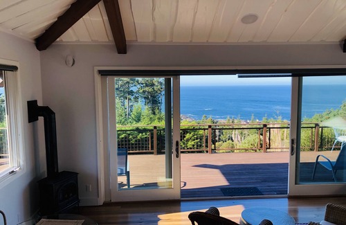 Little River House | Seclusion, Sea & Serenity-hilltop gem on 10 pvt acres w/ocean views & fireplace
