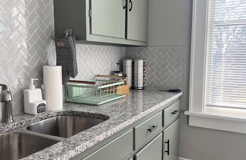 High Point Apartment | Second-floor charming 2-bedroom apartment in High Point