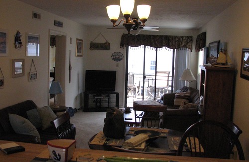White Lake Condo | Second Floor Condo With Lakeview just steps from the Lake