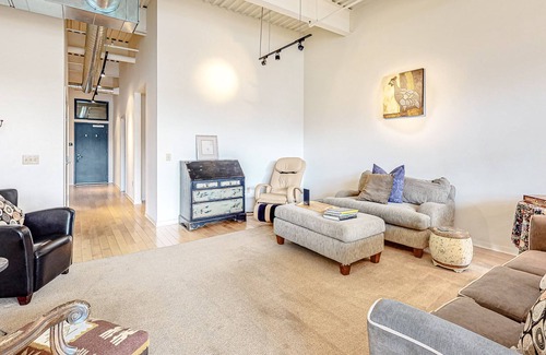 Basalt Condo | Second Floor Loft Condo with Fast WiFi, Gas Fireplace, and Private Washer/Dryer