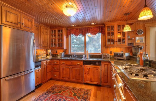 Rangeley Plantation House | Second Wind - Private vacation home right on Mooselookmeguntic Lake