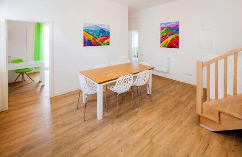 Innenstadt Apartment | SecondHome Stuttgart - Very nice apartment near historic city centre at Blumenstr 58 in Esslingen am Neckar - W2