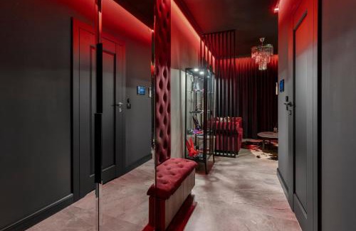 Praga Polnoc Apartment | Secret BDSM - Stylowy i klimatyczny apartament dla dorosłych, klimatyzacja, parking podziemny, pełne wyposażenie
