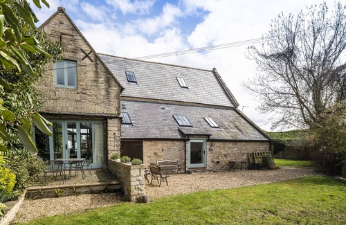 Chipping Sodbury Apartment | Secret Garden studio at Woodcock Farm