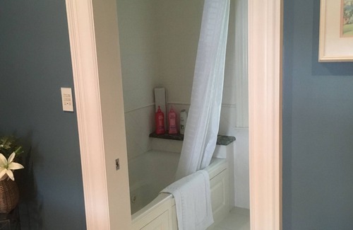 Dufferin Bed & Breakfast | Secret Guest Rm 3