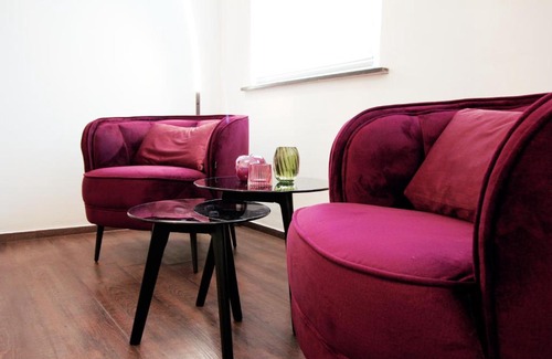 Neudorf-Nord Apartment | SECRET HIDEAWAYS cozySTUDIO superior Apartments mit WiFi l 450m bis Uni l Messe l Flughafen l Zoo