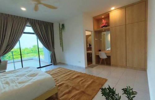 Malacca City House | SecreteGarden627 3 storey 5r4b PartyHome 12-20pax